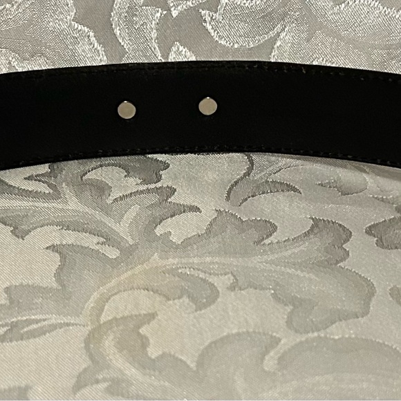 Vintage Black Leather Belt, Western, With “R” And 1998 On Buckle, Women’s 33.5 - Picture 9 of 9